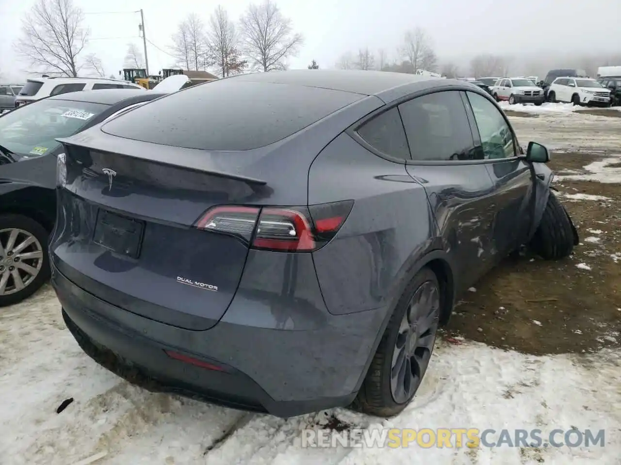 4 Photograph of a damaged car 5YJYGDEF7MF262270 TESLA MODEL Y 2021