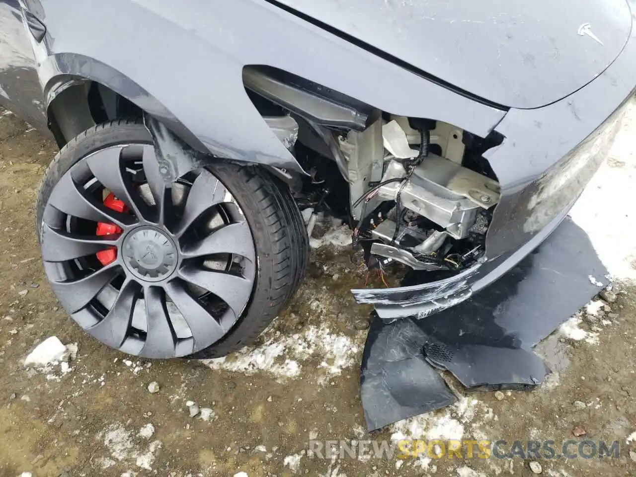 9 Photograph of a damaged car 5YJYGDEF7MF262270 TESLA MODEL Y 2021