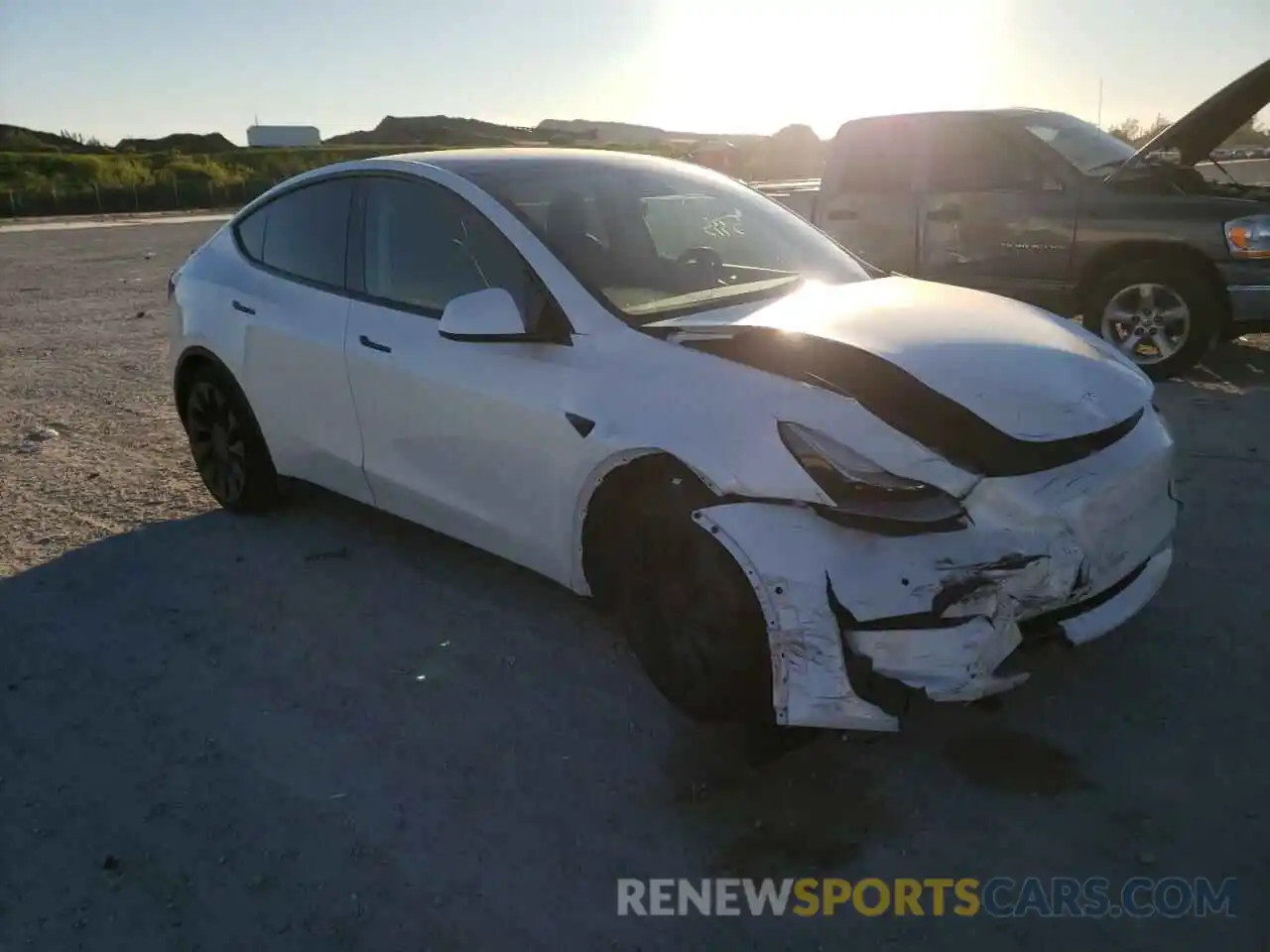 1 Photograph of a damaged car 5YJYGDEF7MF264066 TESLA MODEL Y 2021