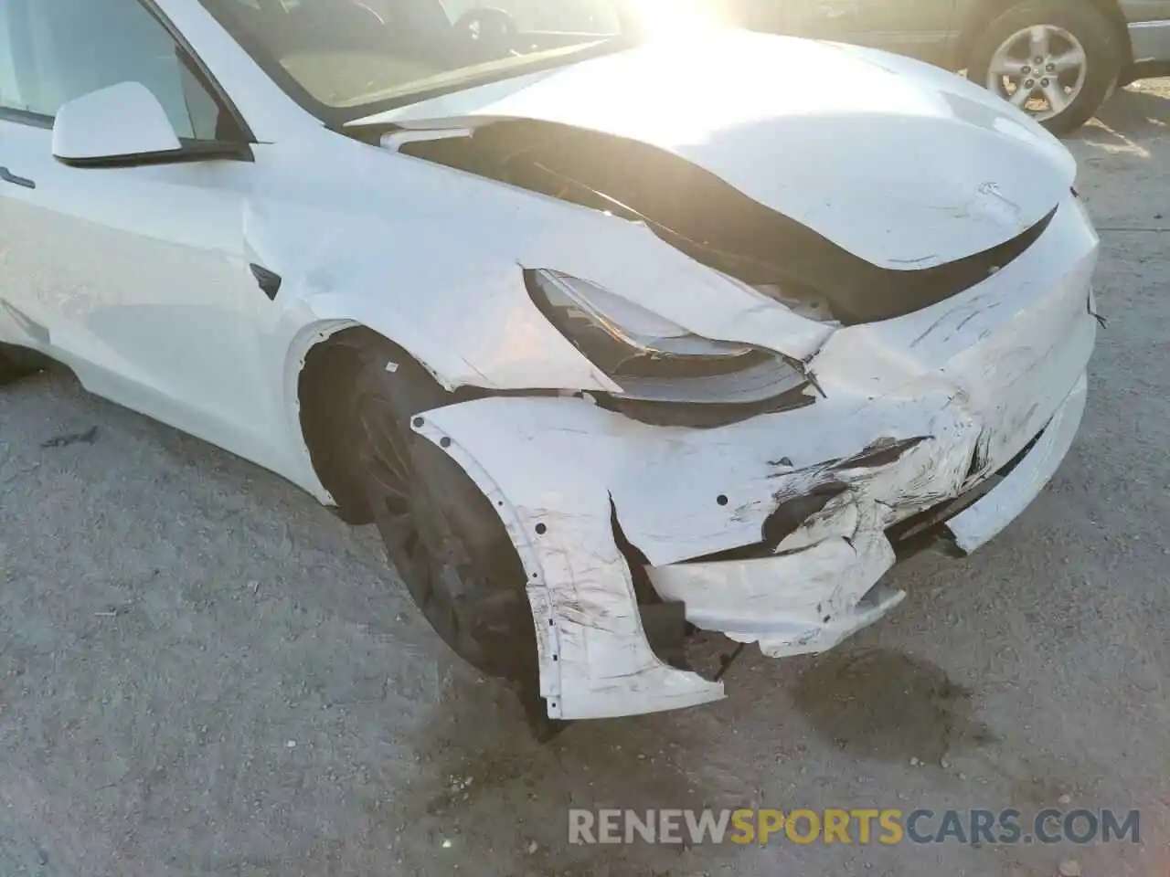 9 Photograph of a damaged car 5YJYGDEF7MF264066 TESLA MODEL Y 2021