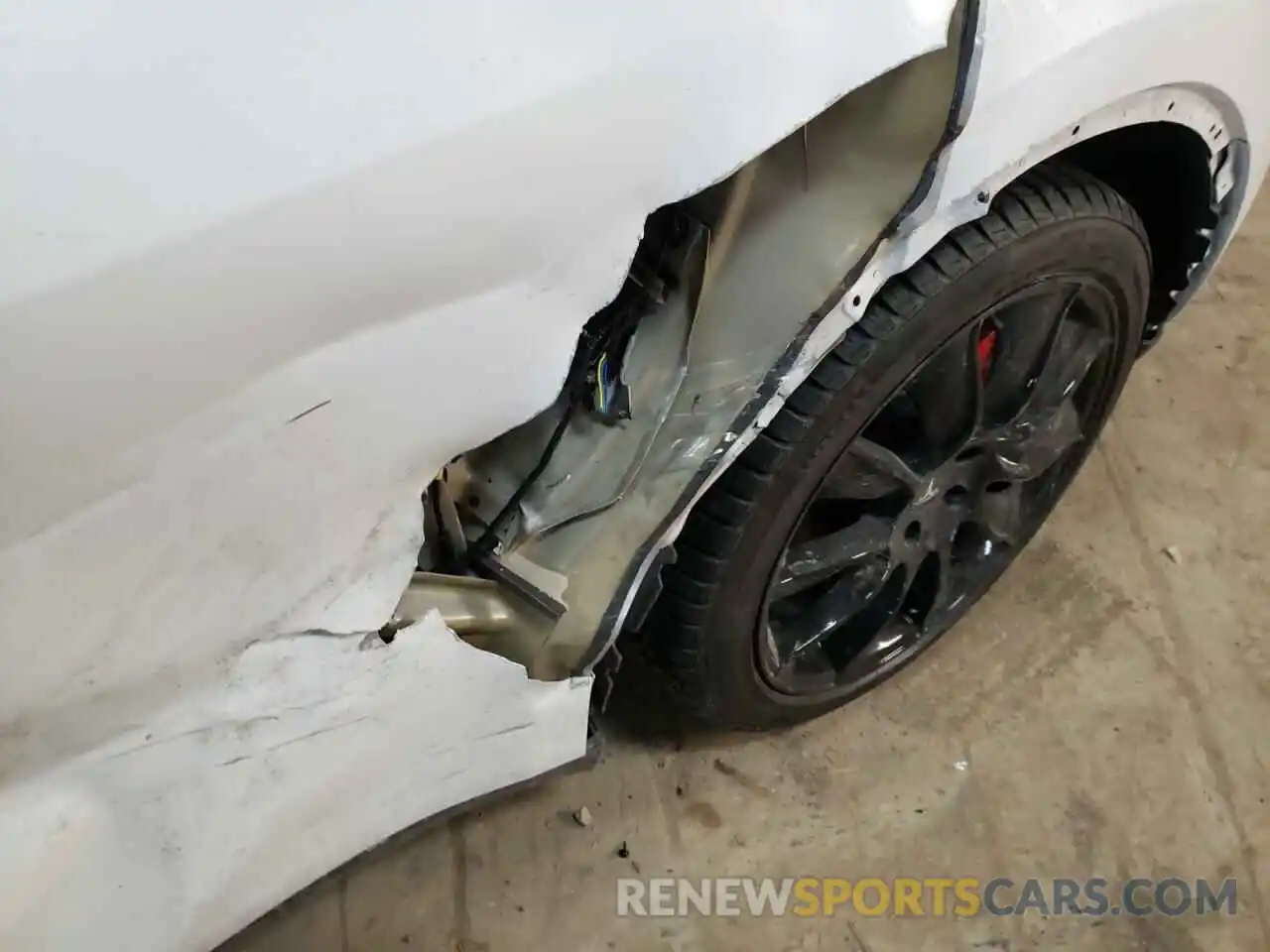 10 Photograph of a damaged car 5YJYGDEF7MF295110 TESLA MODEL Y 2021