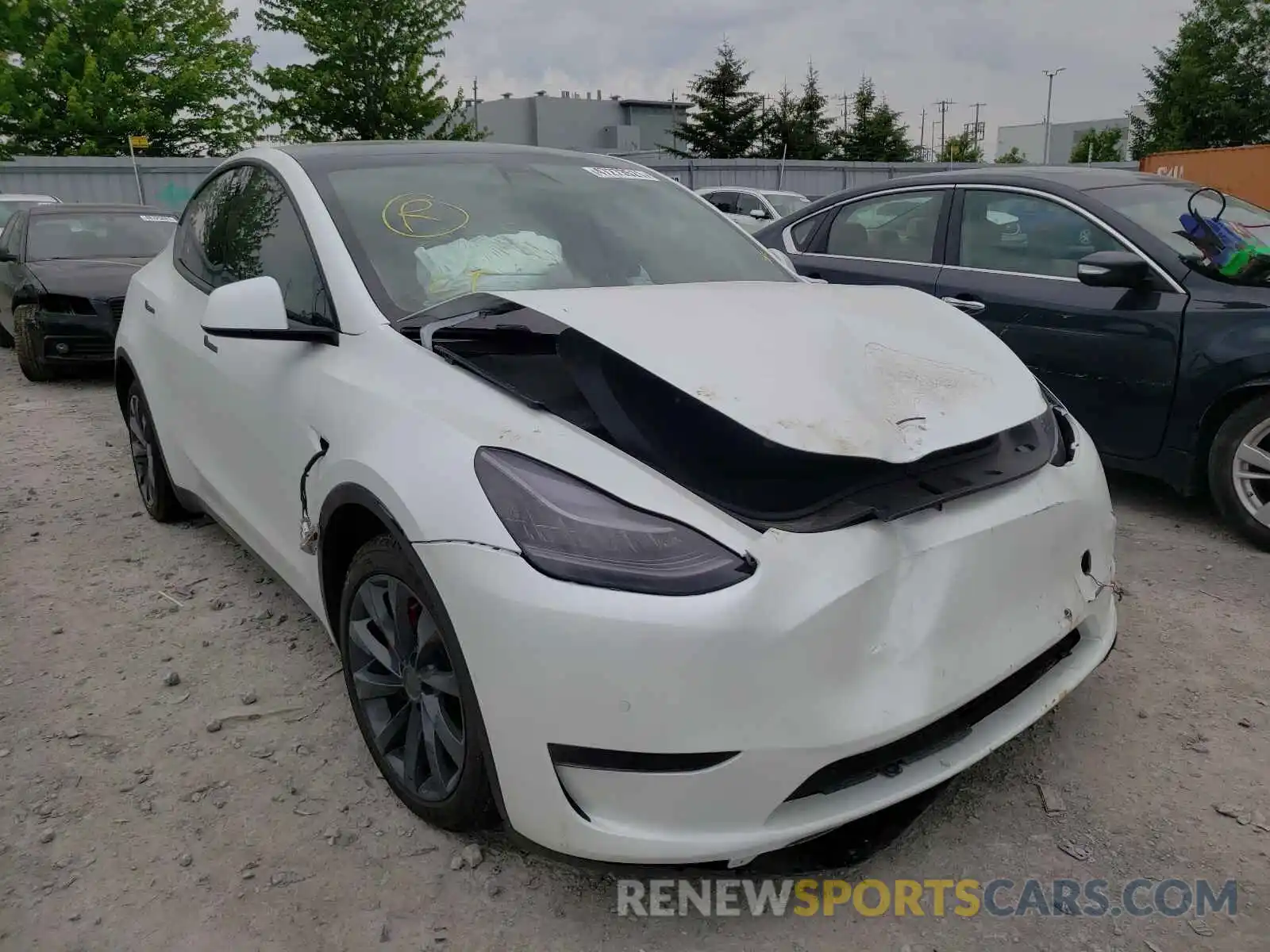 1 Photograph of a damaged car 5YJYGDEF8MF070260 TESLA MODEL Y 2021