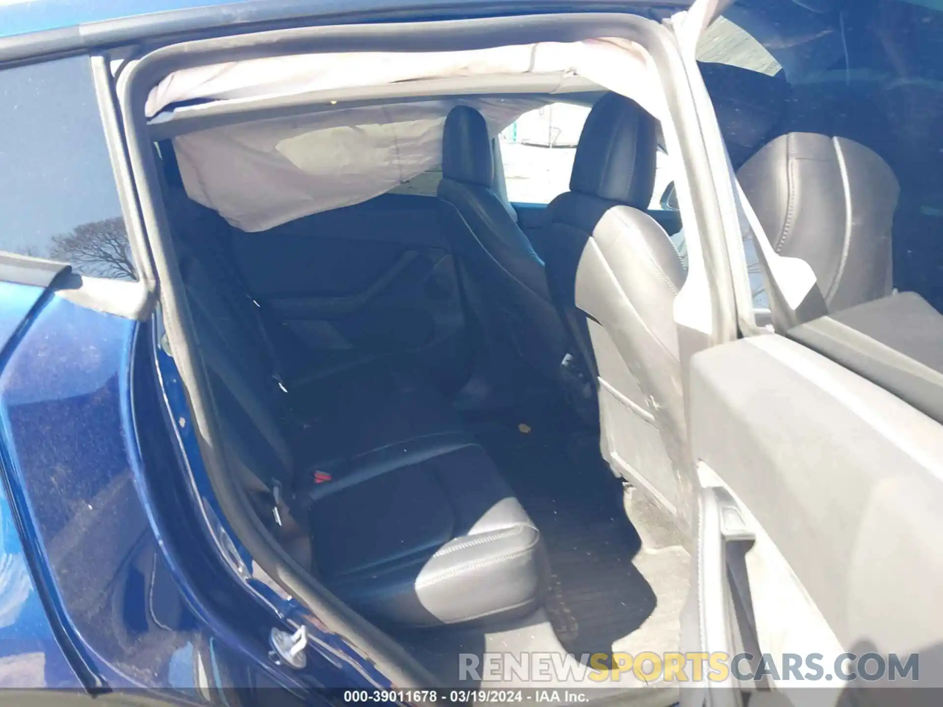 8 Photograph of a damaged car 5YJYGDEF8MF189474 TESLA MODEL Y 2021