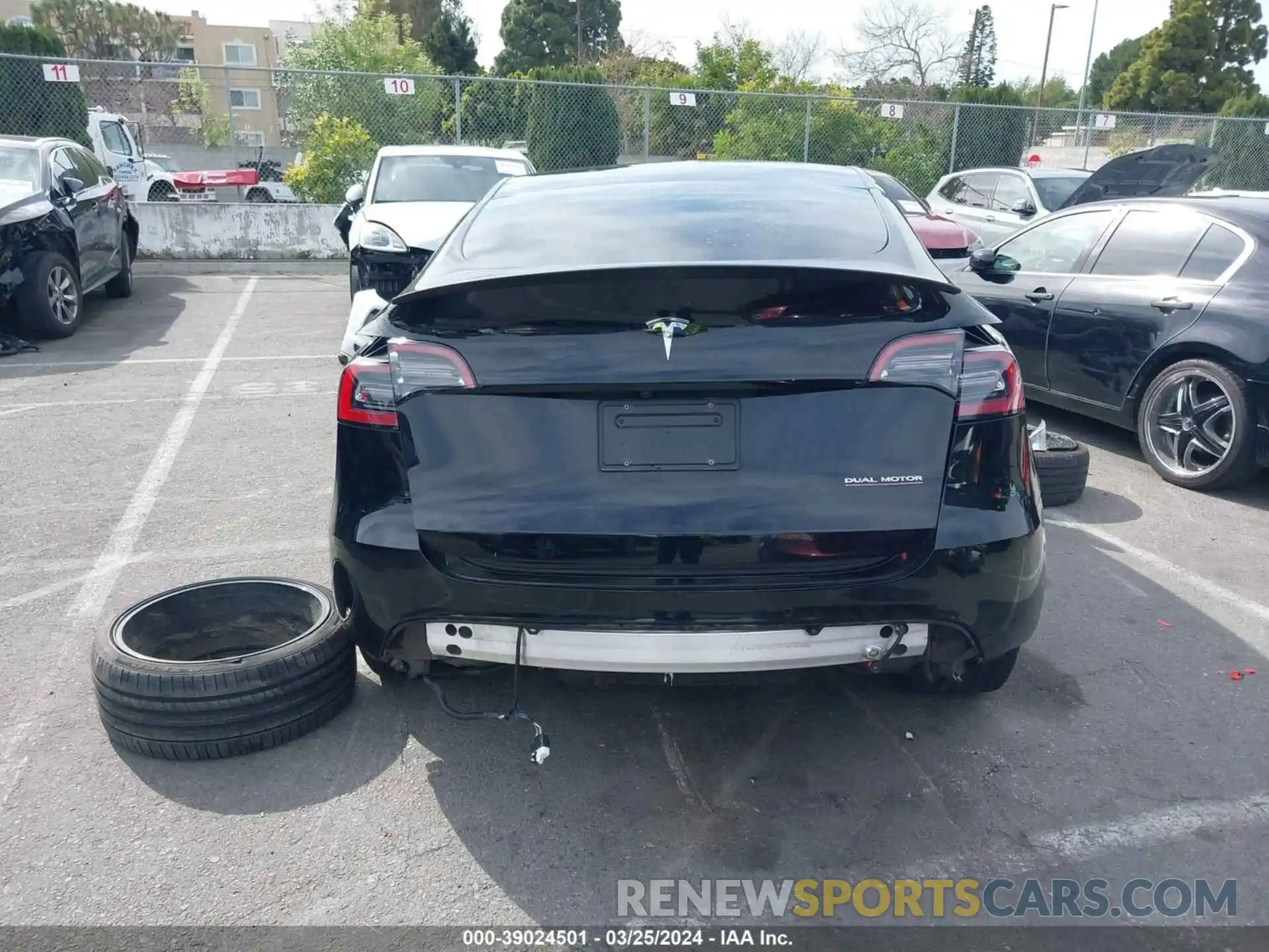 16 Photograph of a damaged car 5YJYGDEF8MF251388 TESLA MODEL Y 2021