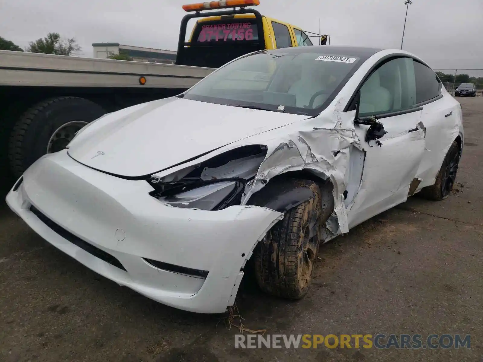 2 Photograph of a damaged car 5YJYGDEF8MF252119 TESLA MODEL Y 2021