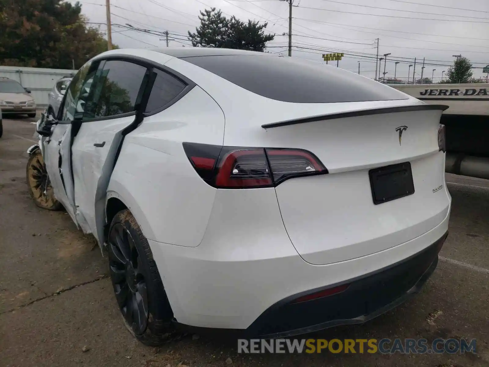 3 Photograph of a damaged car 5YJYGDEF8MF252119 TESLA MODEL Y 2021