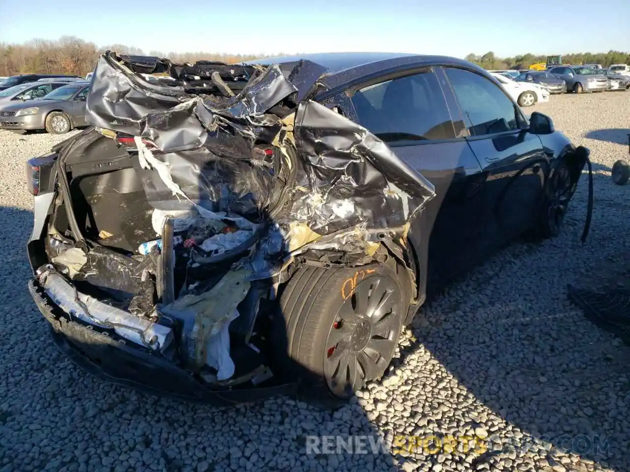 4 Photograph of a damaged car 5YJYGDEF8MF257224 TESLA MODEL Y 2021