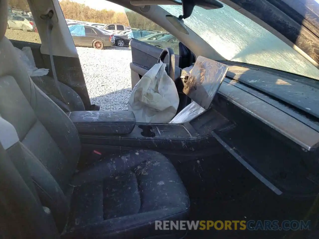 5 Photograph of a damaged car 5YJYGDEF8MF257224 TESLA MODEL Y 2021