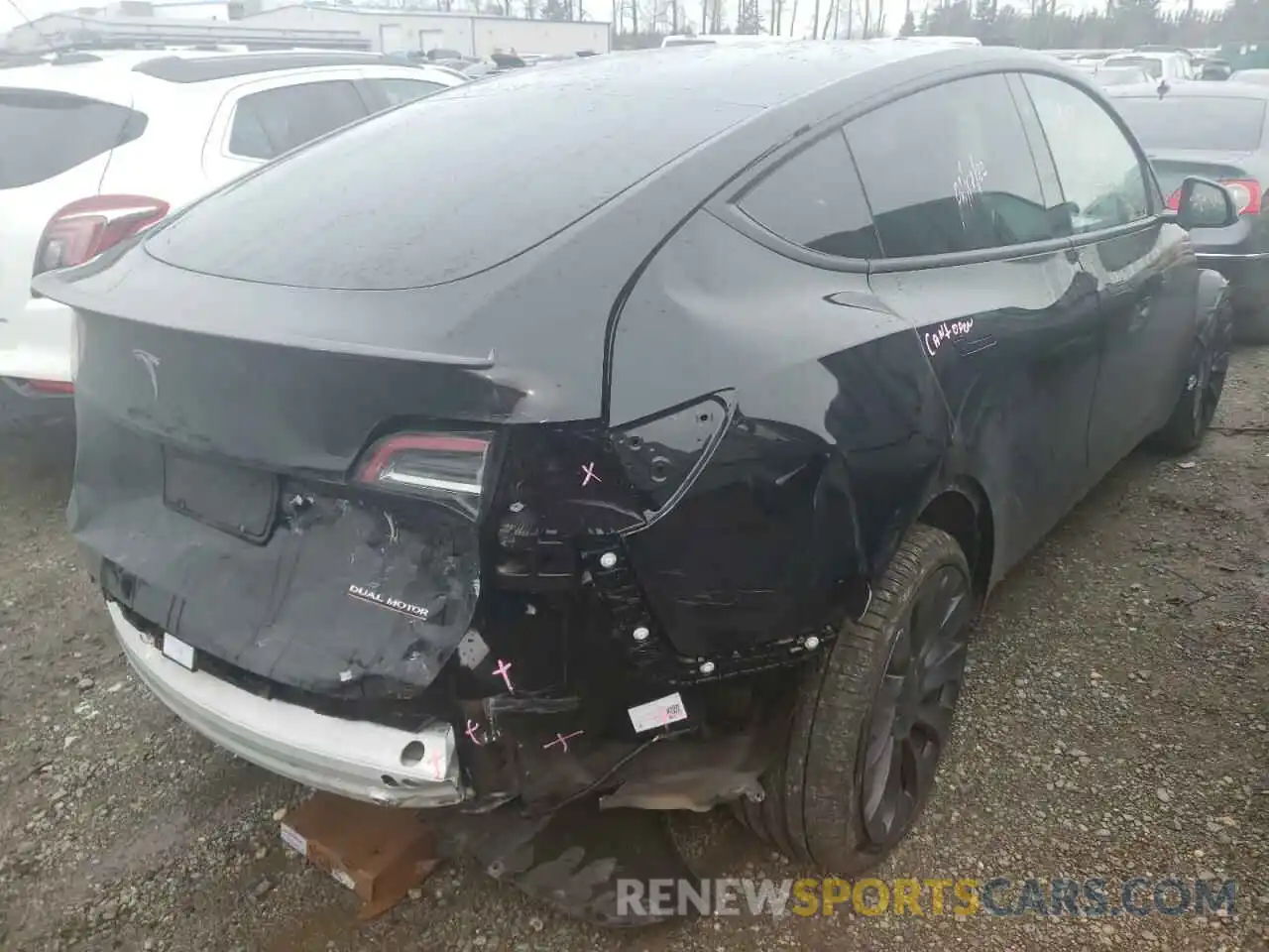 4 Photograph of a damaged car 5YJYGDEF8MF269728 TESLA MODEL Y 2021