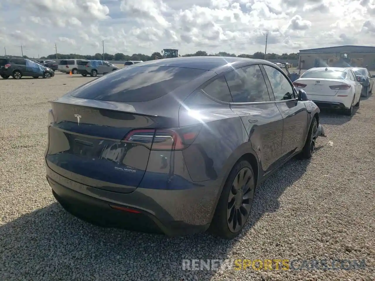 4 Фотография поврежденного автомобиля 5YJYGDEF8MF304767 TESLA MODEL Y 2021