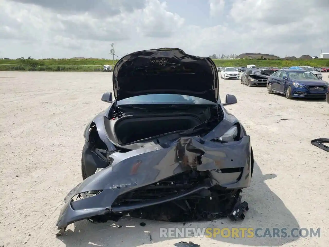 9 Photograph of a damaged car 5YJYGDEF9MF230436 TESLA MODEL Y 2021