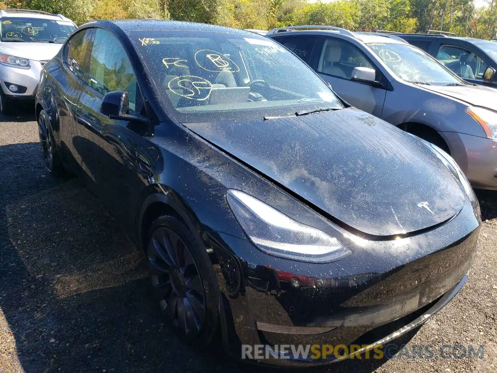 1 Photograph of a damaged car 5YJYGDEF9MF246197 TESLA MODEL Y 2021