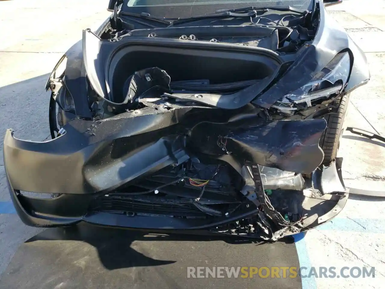 9 Photograph of a damaged car 5YJYGDEF9MF252145 TESLA MODEL Y 2021