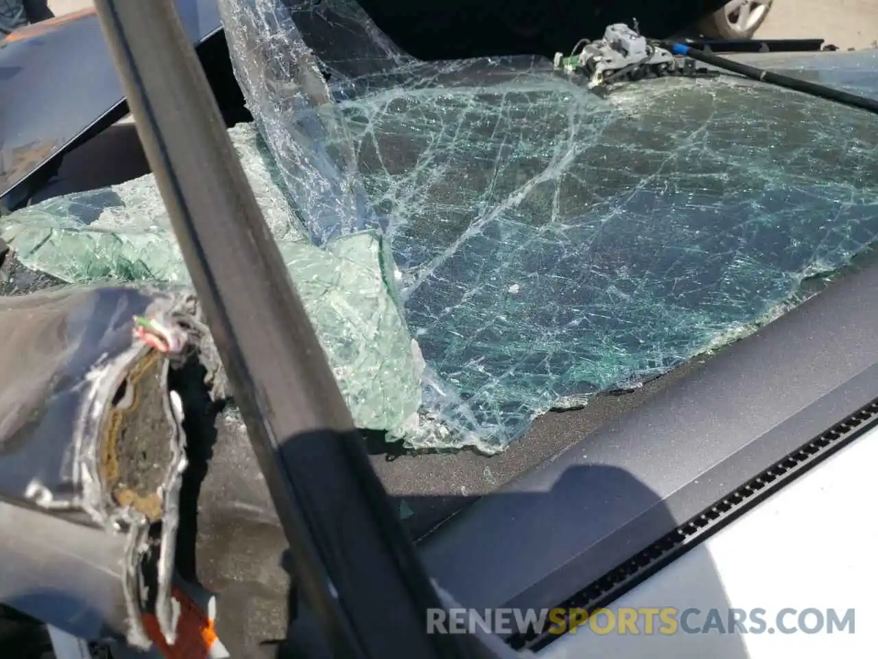 8 Photograph of a damaged car 5YJYGDEF9MF261038 TESLA MODEL Y 2021