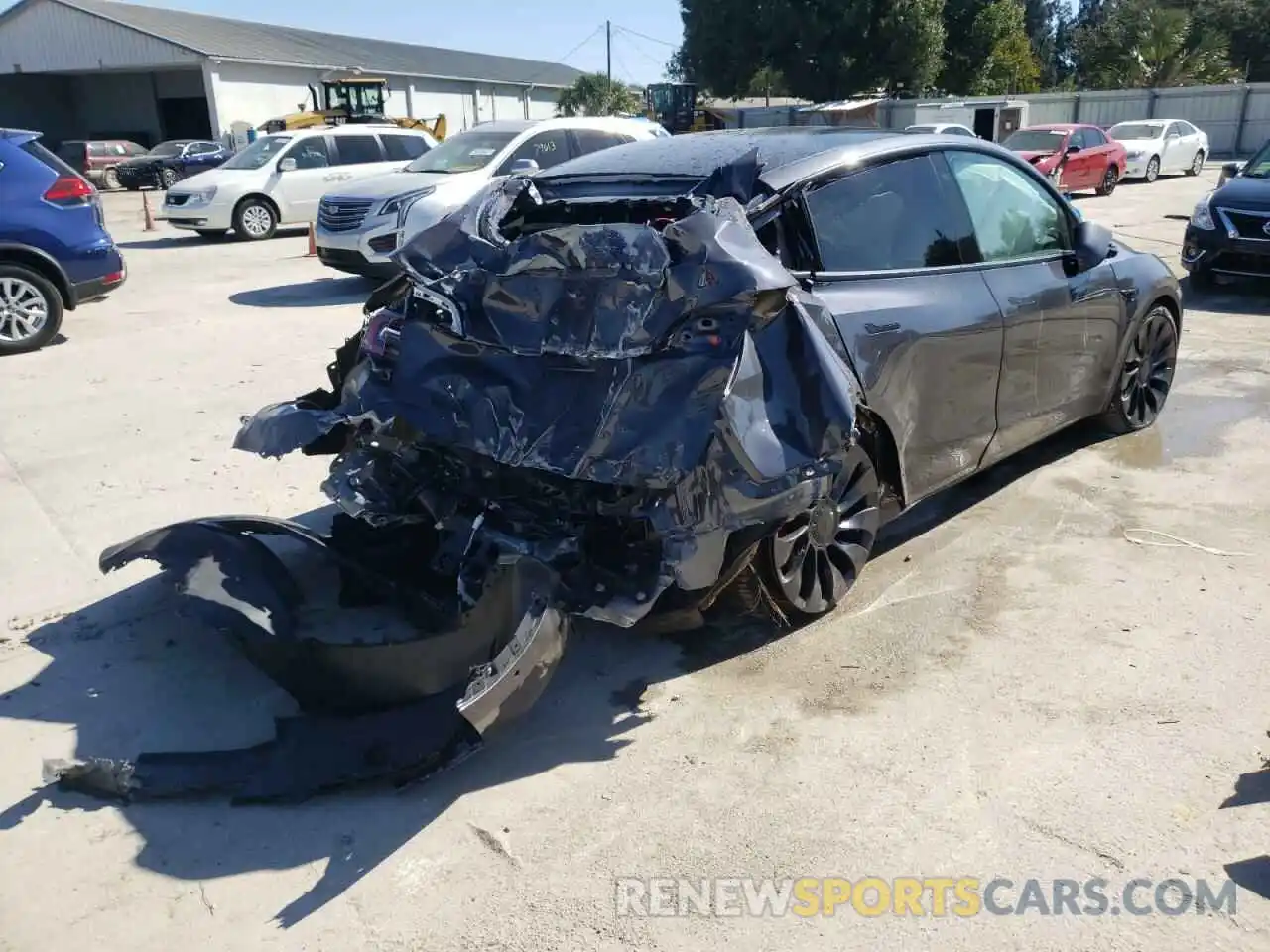 4 Photograph of a damaged car 5YJYGDEF9MF266868 TESLA MODEL Y 2021