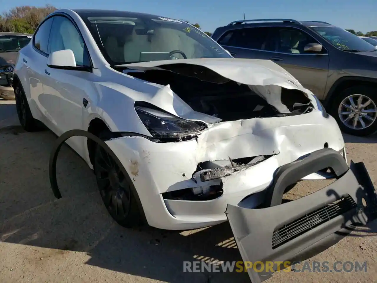 1 Photograph of a damaged car 5YJYGDEF9MF267339 TESLA MODEL Y 2021