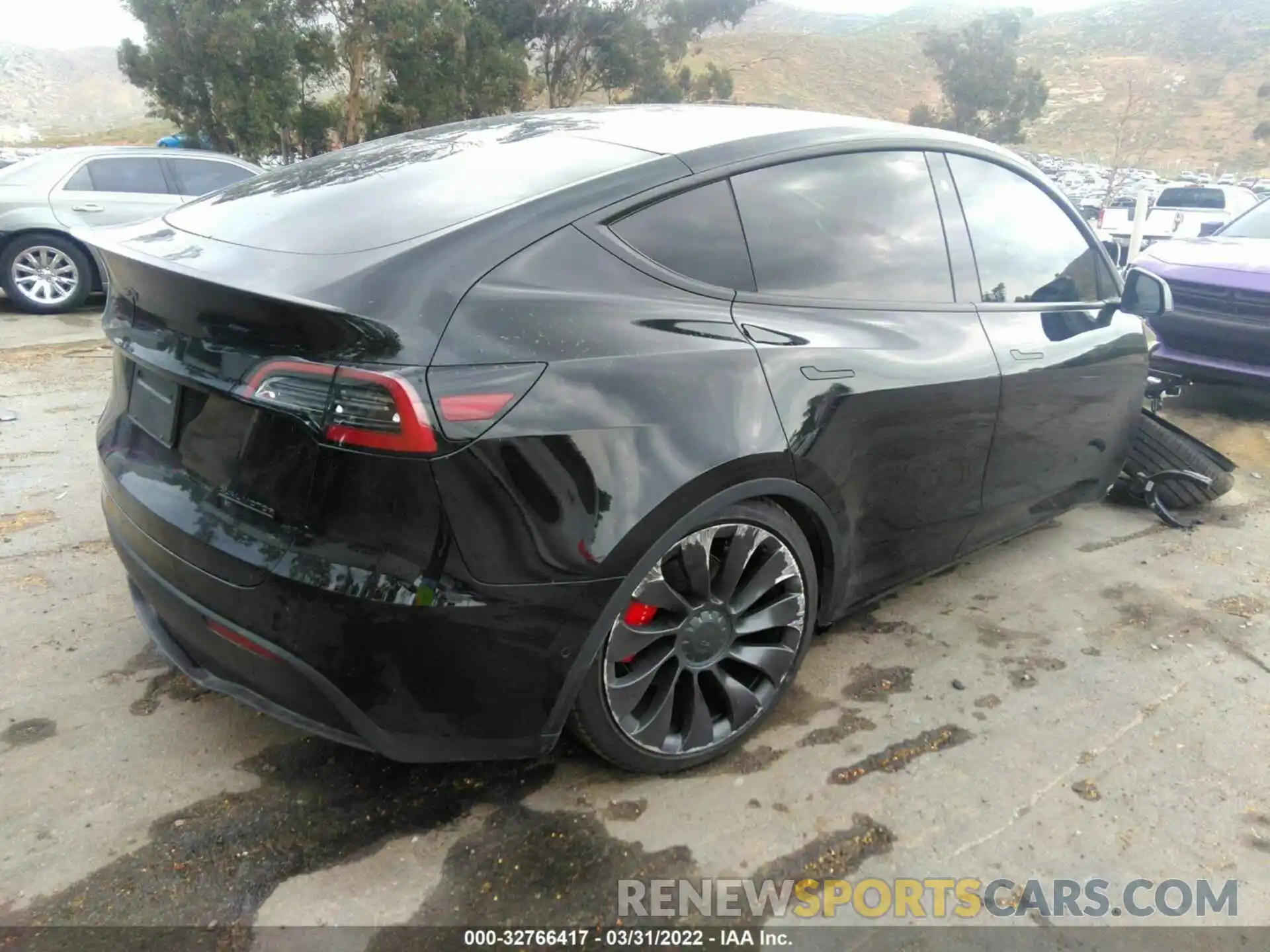 4 Photograph of a damaged car 5YJYGDEF9MF299269 TESLA MODEL Y 2021