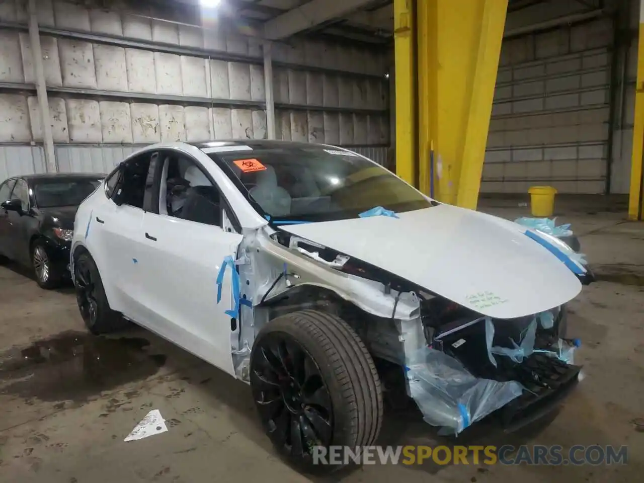 1 Photograph of a damaged car 5YJYGDEF9MF303398 TESLA MODEL Y 2021