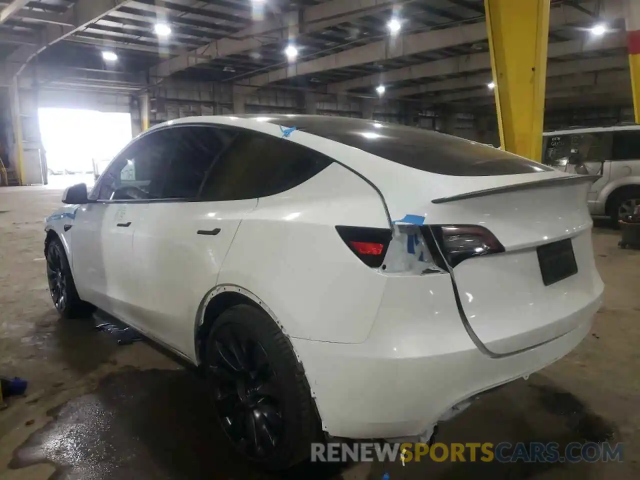 3 Photograph of a damaged car 5YJYGDEF9MF303398 TESLA MODEL Y 2021