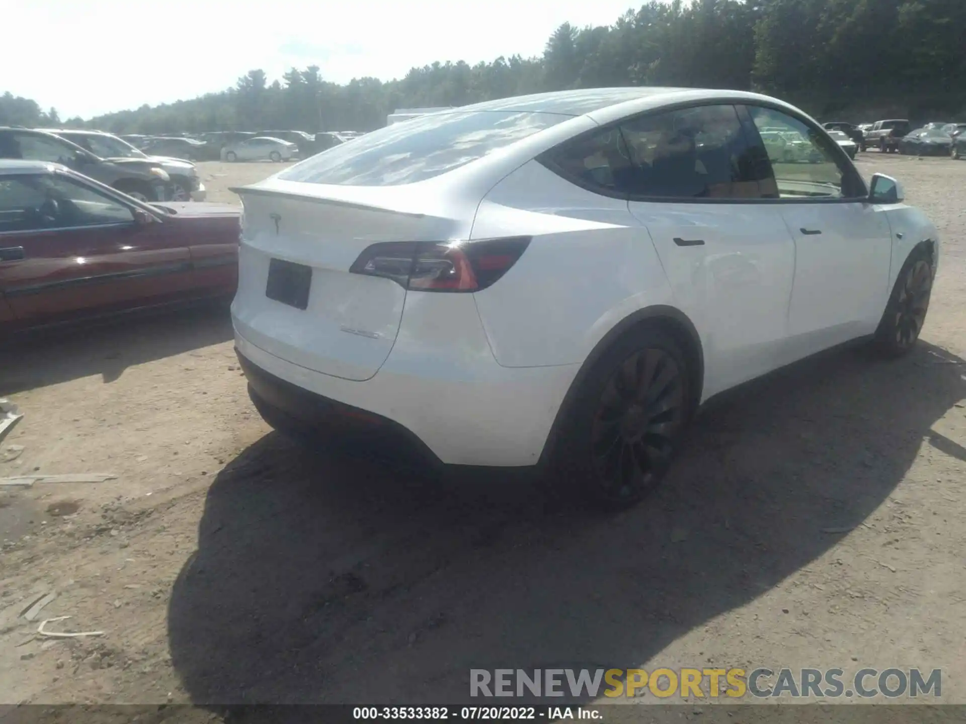 4 Photograph of a damaged car 5YJYGDEFXMF072320 TESLA MODEL Y 2021