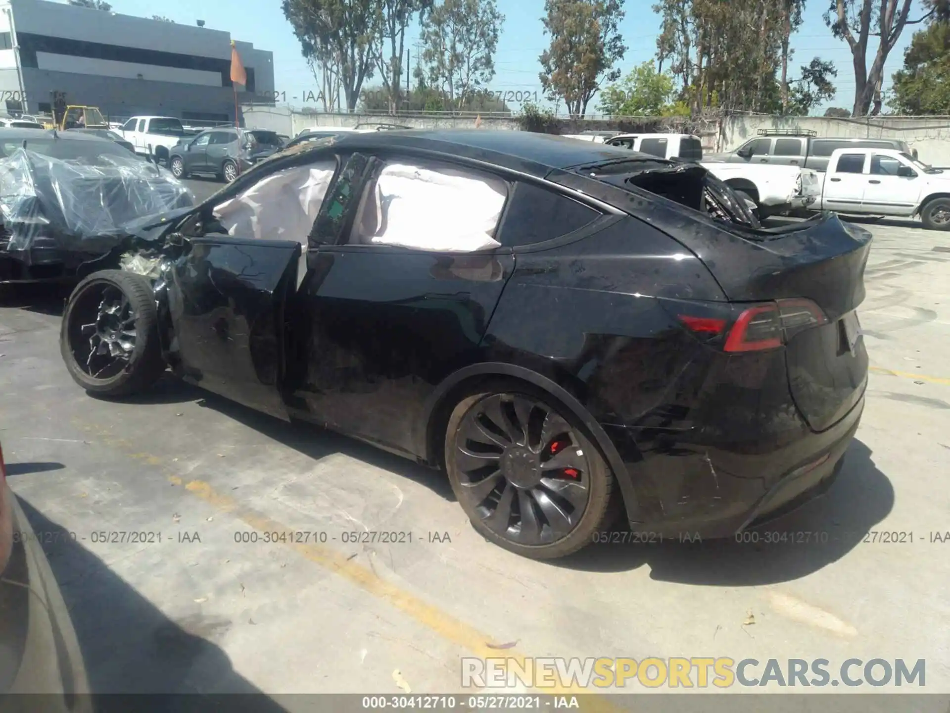 3 Photograph of a damaged car 5YJYGDEFXMF079400 TESLA MODEL Y 2021