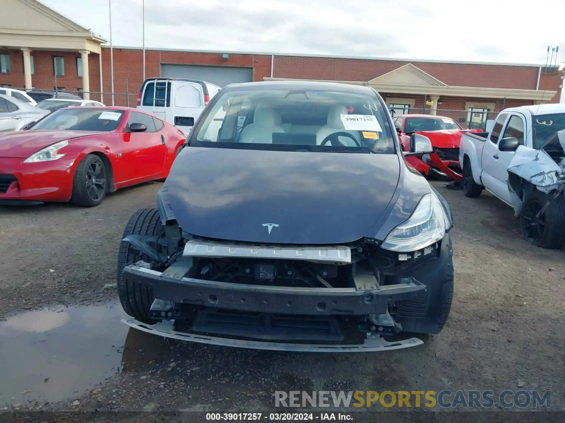 18 Photograph of a damaged car 5YJYGDEFXMF081437 TESLA MODEL Y 2021