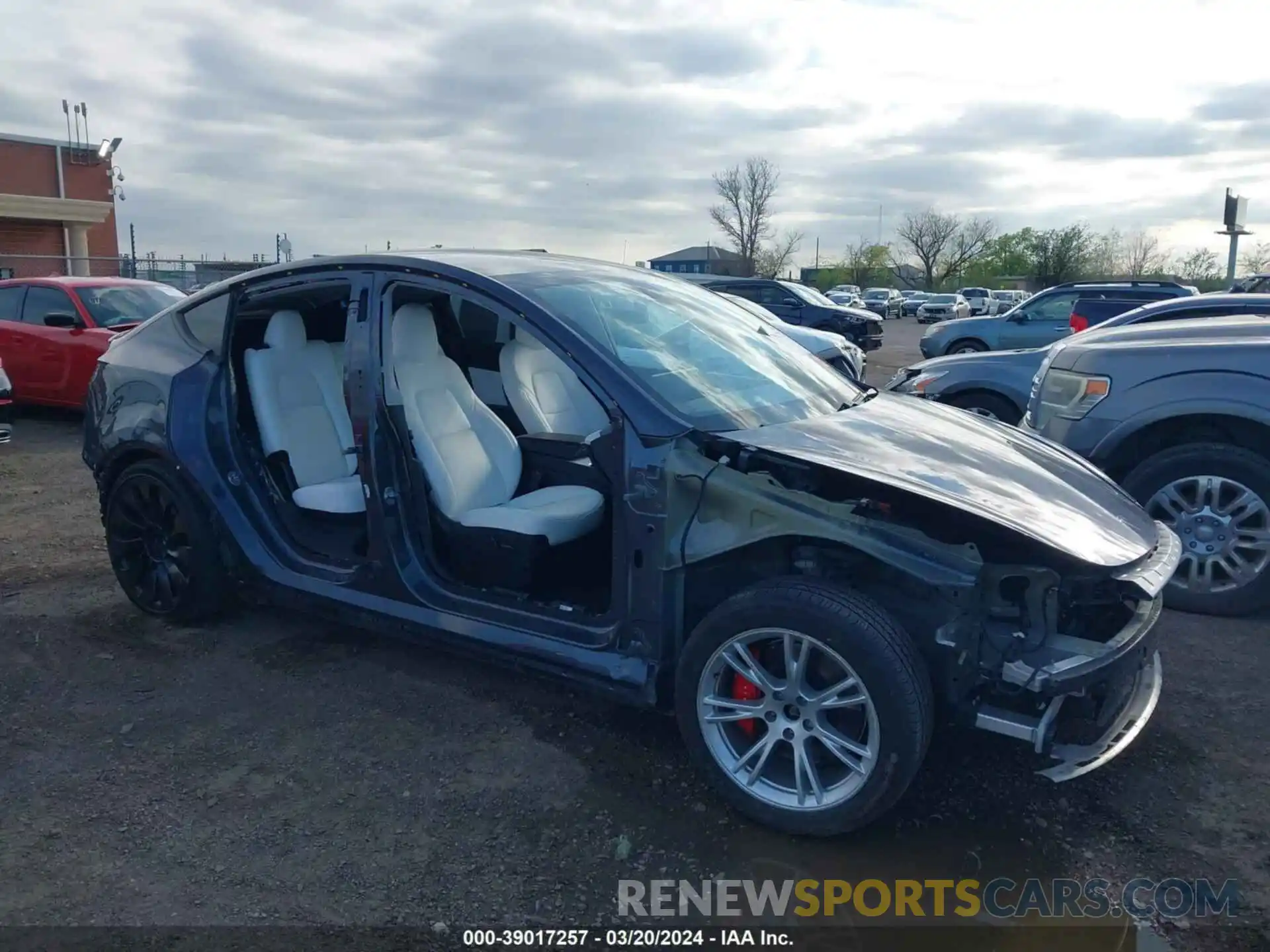 6 Photograph of a damaged car 5YJYGDEFXMF081437 TESLA MODEL Y 2021