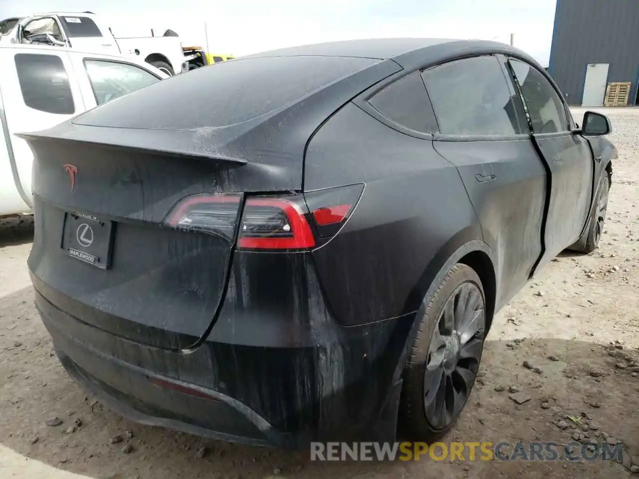 4 Photograph of a damaged car 5YJYGDEFXMF092888 TESLA MODEL Y 2021