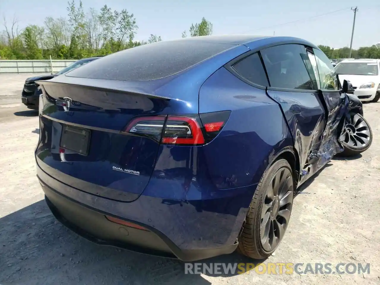 4 Фотография поврежденного автомобиля 5YJYGDEFXMF121533 TESLA MODEL Y 2021