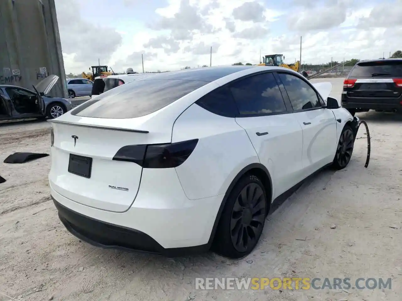 4 Photograph of a damaged car 5YJYGDEFXMF182767 TESLA MODEL Y 2021