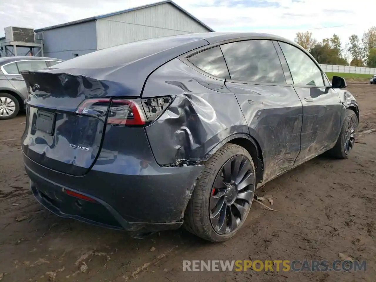 4 Photograph of a damaged car 5YJYGDEFXMF246189 TESLA MODEL Y 2021