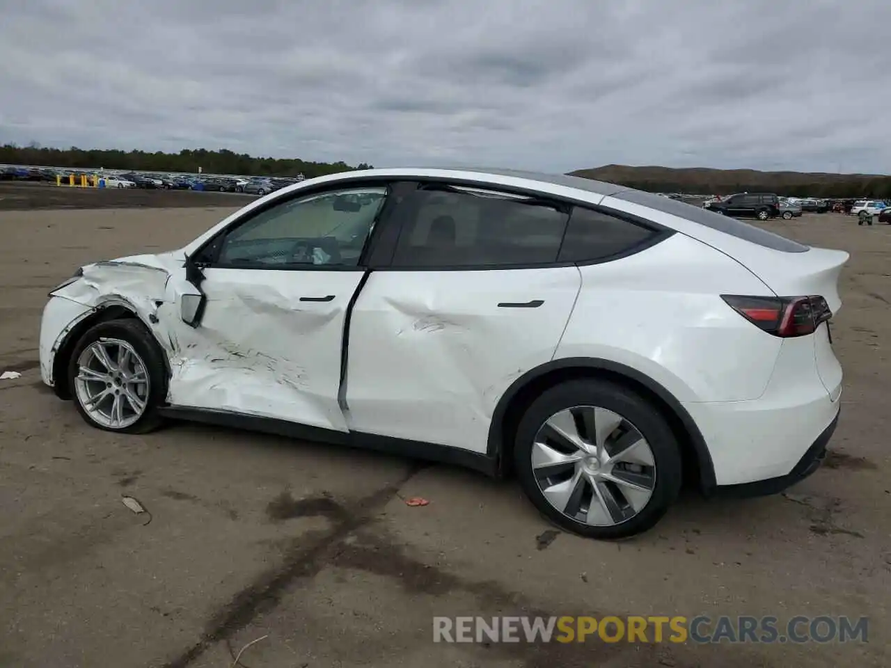 2 Photograph of a damaged car 7SAYGAEE1NF377926 TESLA MODEL Y 2022