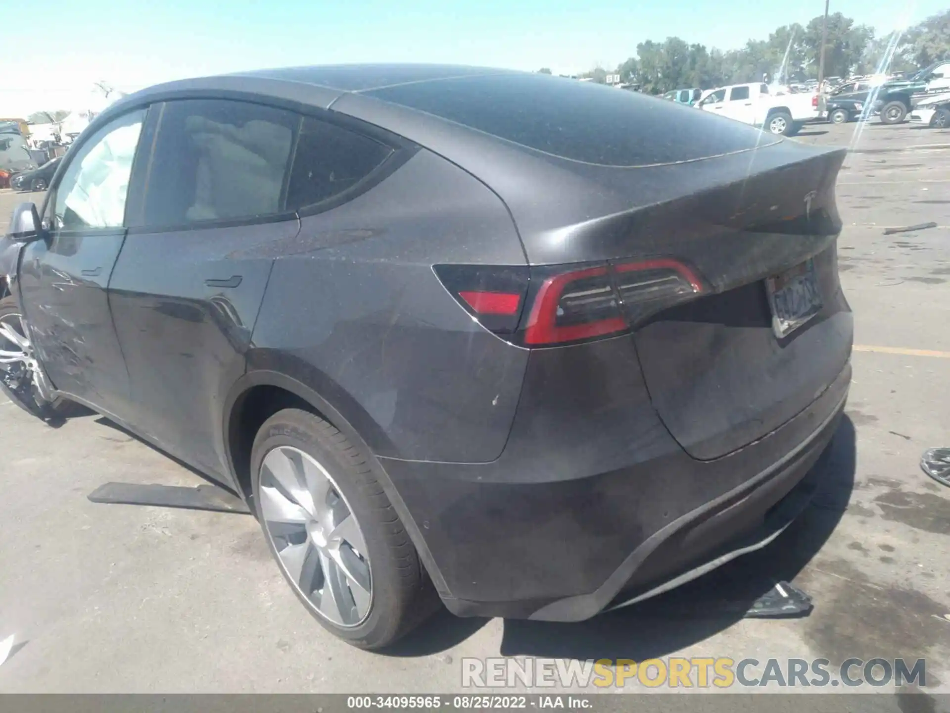 3 Photograph of a damaged car 7SAYGAEE1NF401237 TESLA MODEL Y 2022