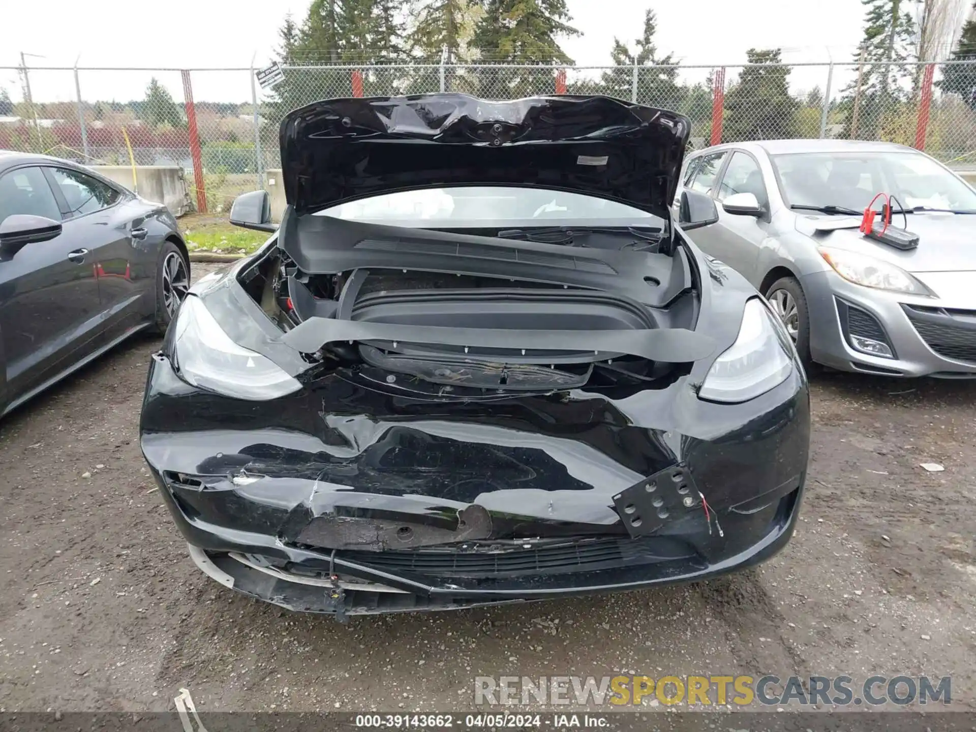 12 Photograph of a damaged car 7SAYGAEE1NF533849 TESLA MODEL Y 2022