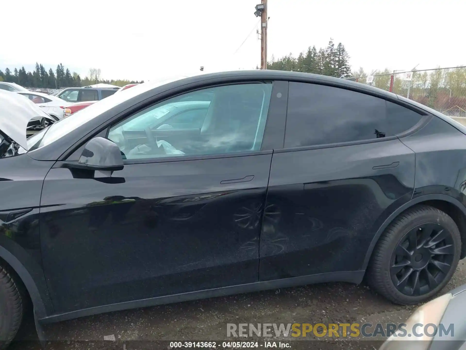 14 Photograph of a damaged car 7SAYGAEE1NF533849 TESLA MODEL Y 2022