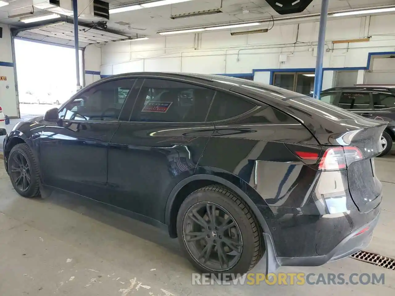 2 Photograph of a damaged car 7SAYGAEE2NF508782 TESLA MODEL Y 2022