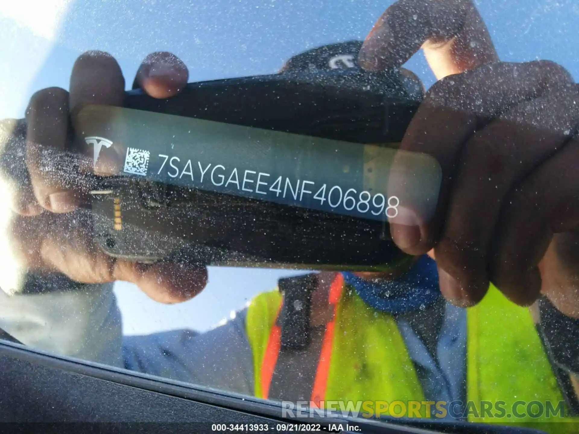 9 Photograph of a damaged car 7SAYGAEE4NF406898 TESLA MODEL Y 2022