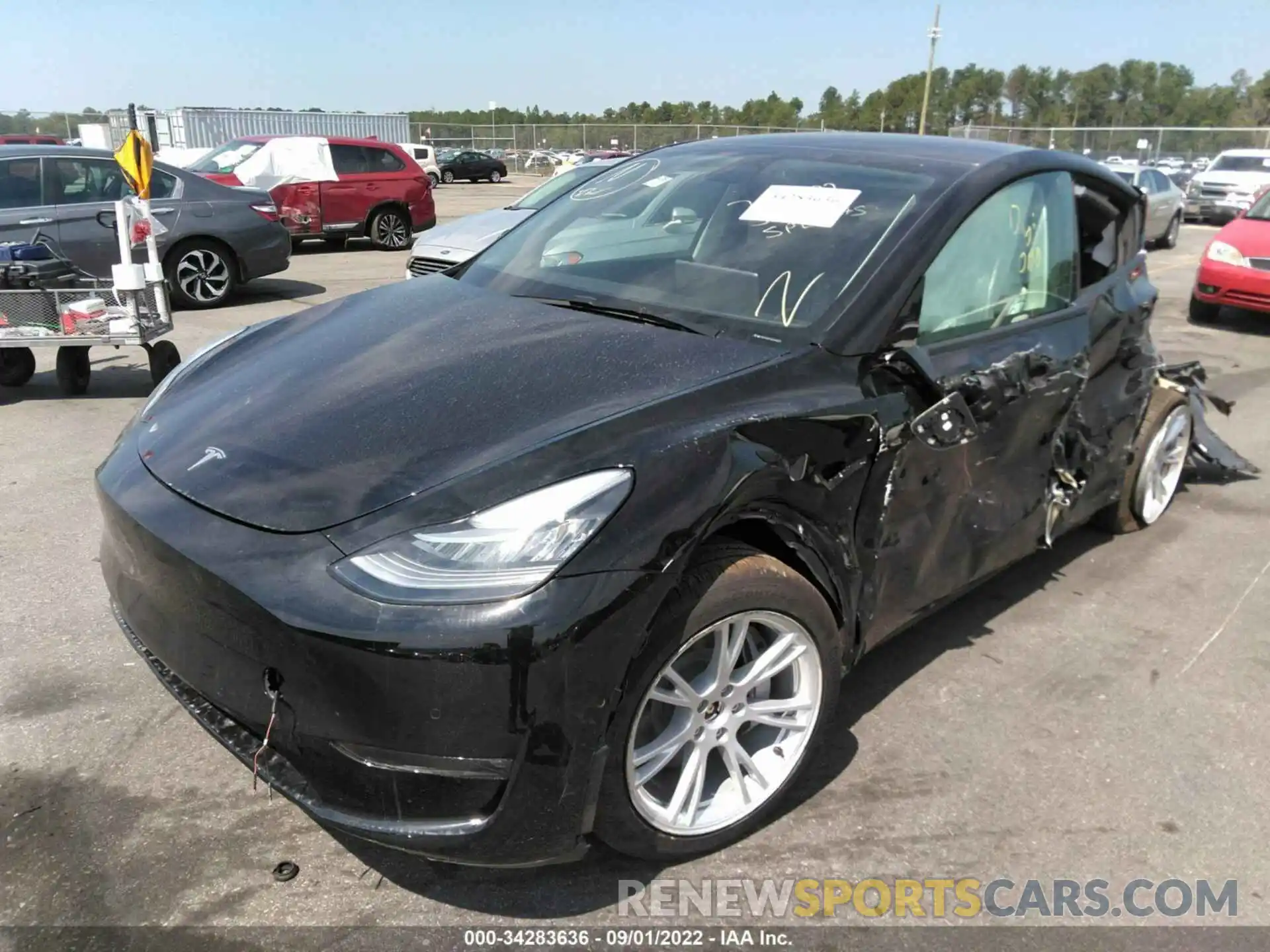 2 Photograph of a damaged car 7SAYGAEE4NF428822 TESLA MODEL Y 2022