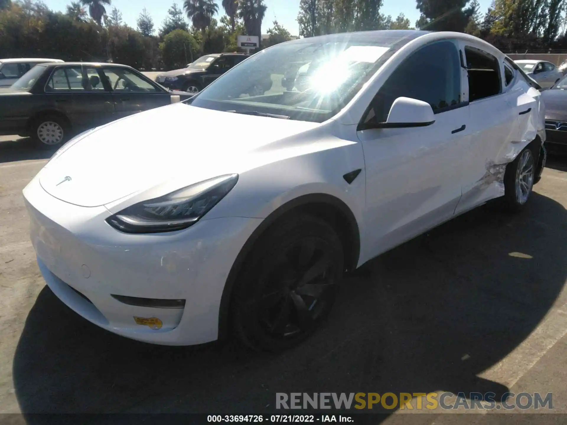 2 Photograph of a damaged car 7SAYGAEE5NF318040 TESLA MODEL Y 2022