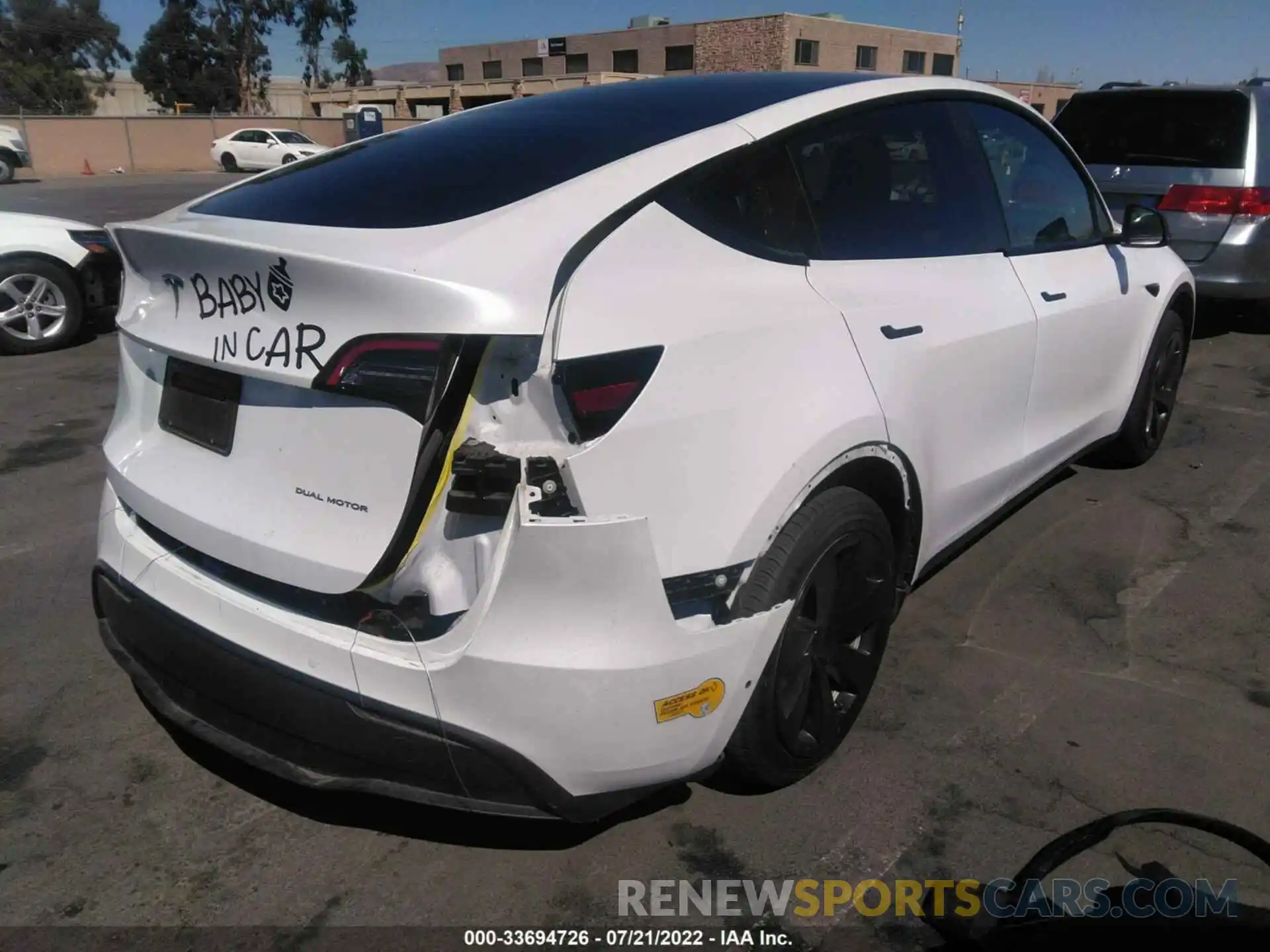 4 Photograph of a damaged car 7SAYGAEE5NF318040 TESLA MODEL Y 2022