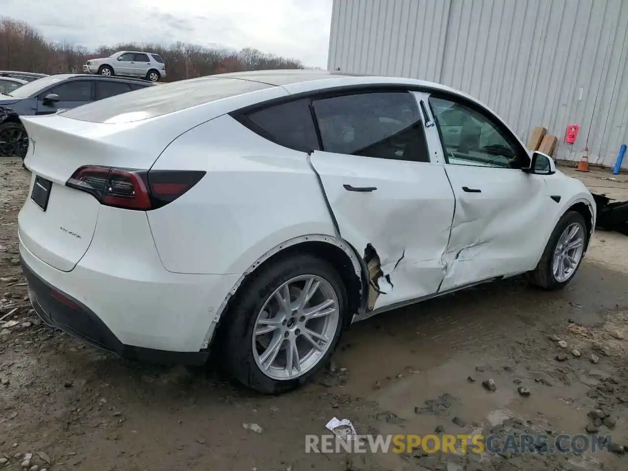 3 Photograph of a damaged car 7SAYGAEE6NF401735 TESLA MODEL Y 2022