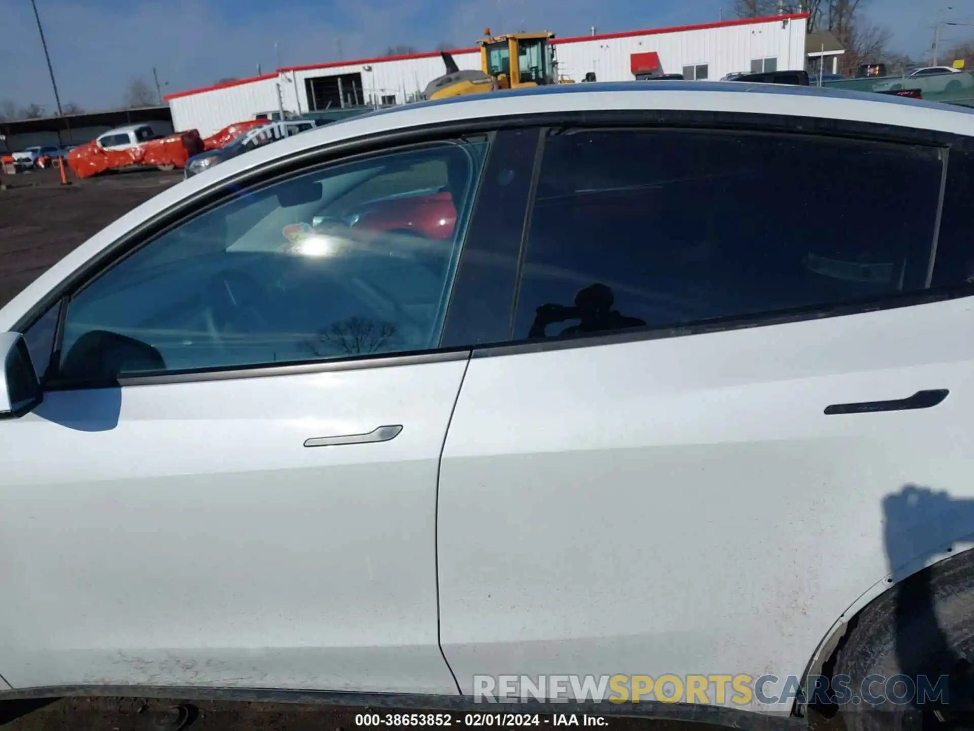 15 Photograph of a damaged car 7SAYGAEE6NF508073 TESLA MODEL Y 2022