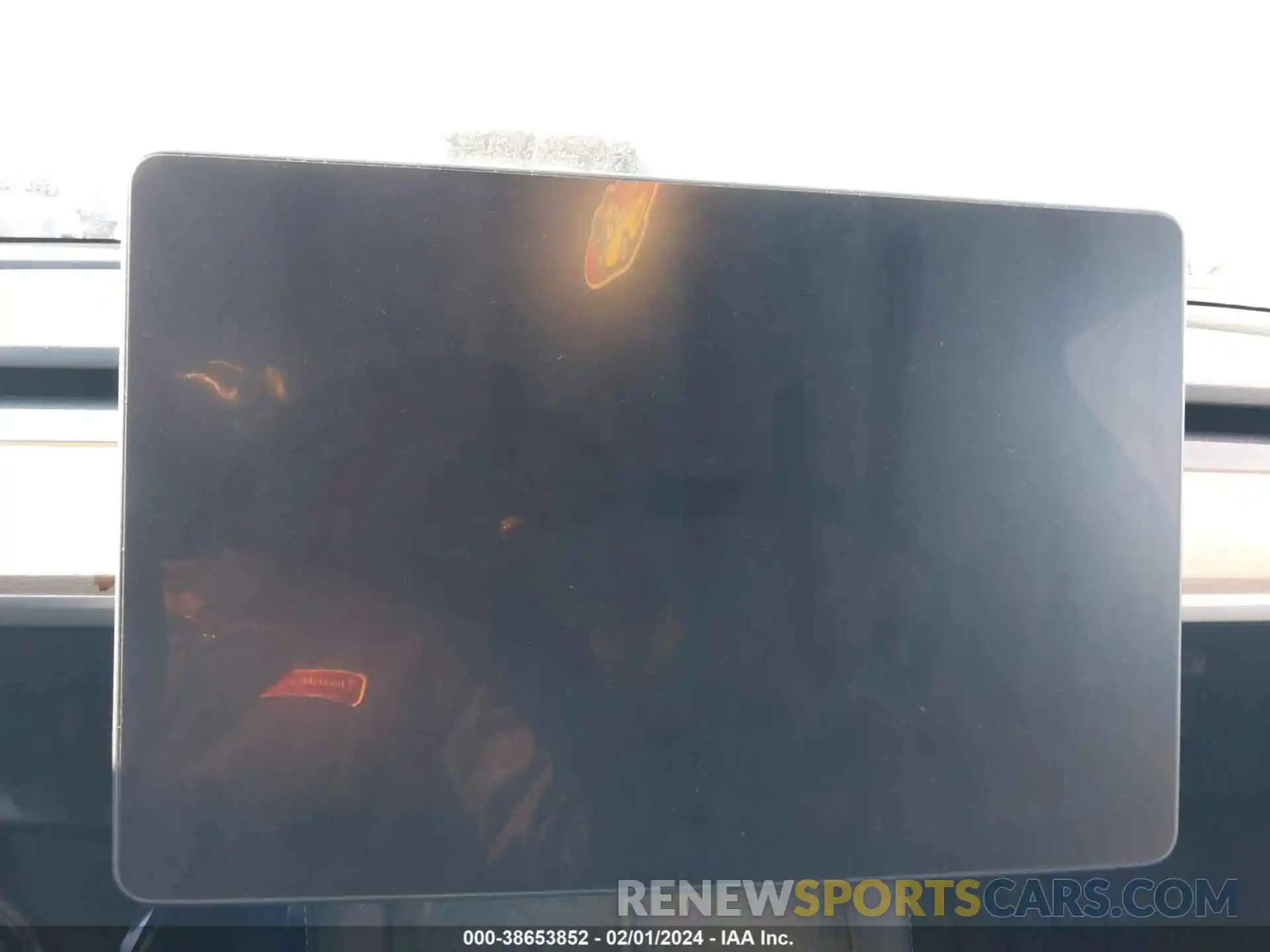 18 Photograph of a damaged car 7SAYGAEE6NF508073 TESLA MODEL Y 2022