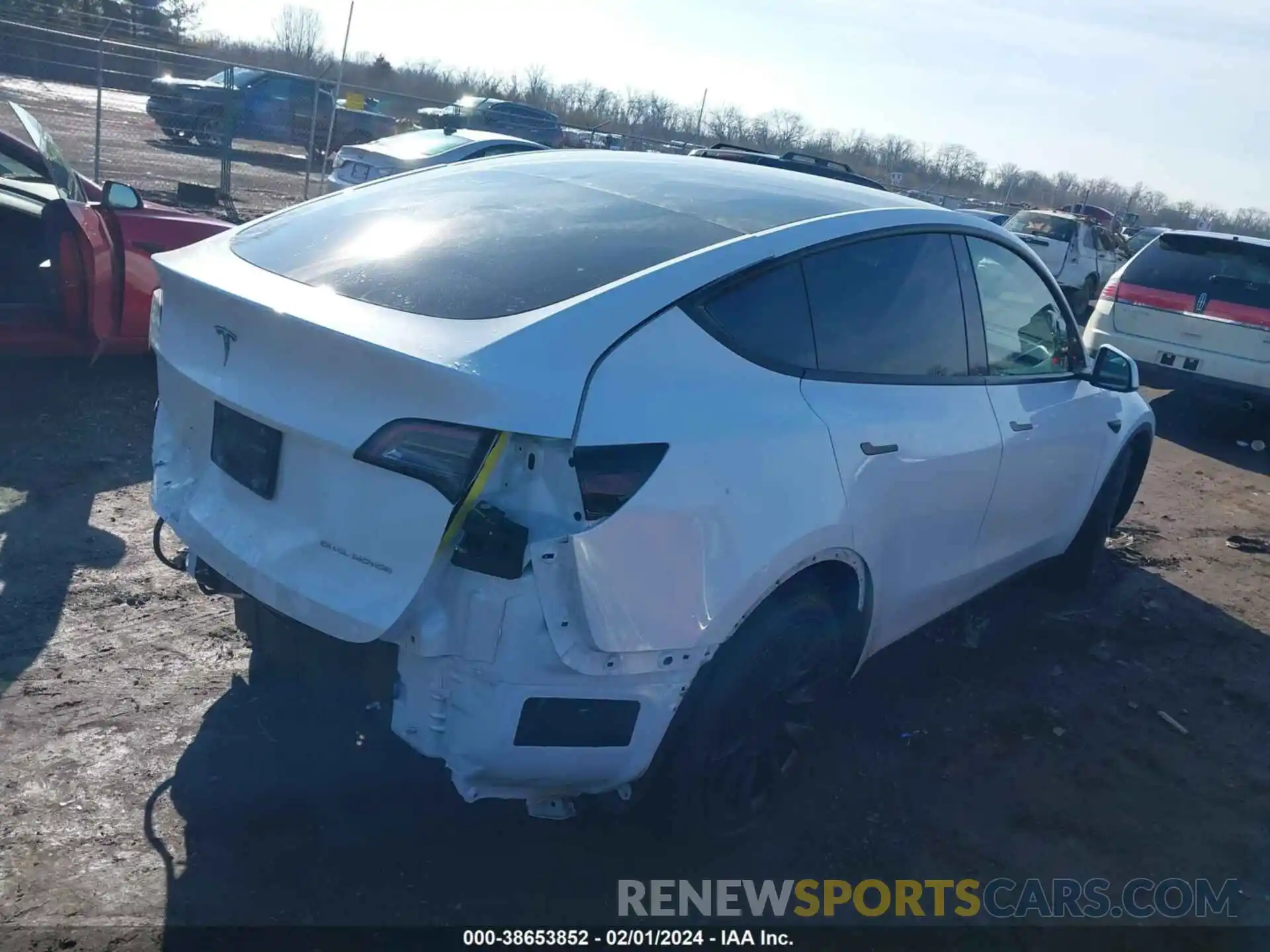 4 Photograph of a damaged car 7SAYGAEE6NF508073 TESLA MODEL Y 2022