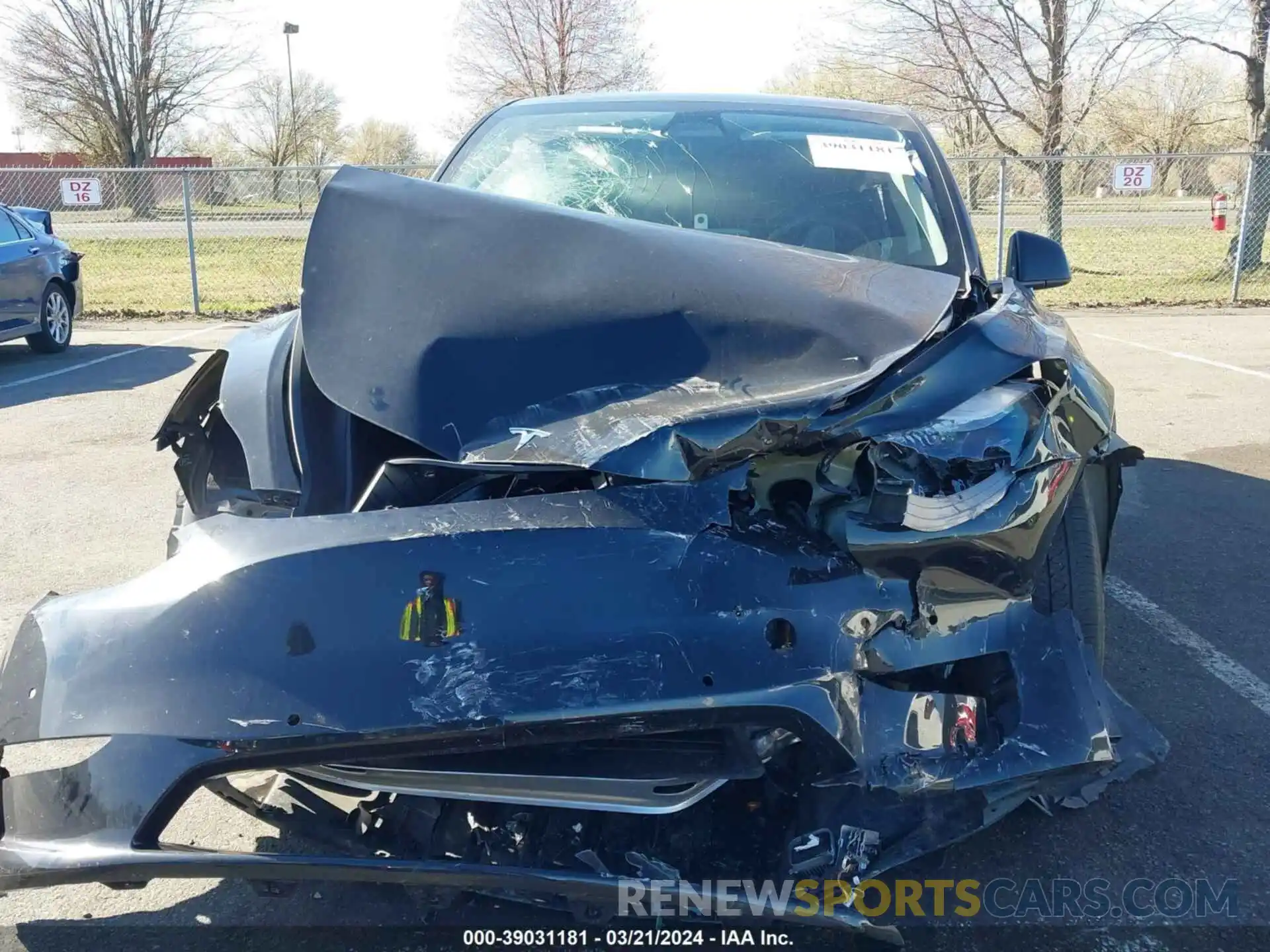 11 Photograph of a damaged car 7SAYGAEE6NF550338 TESLA MODEL Y 2022