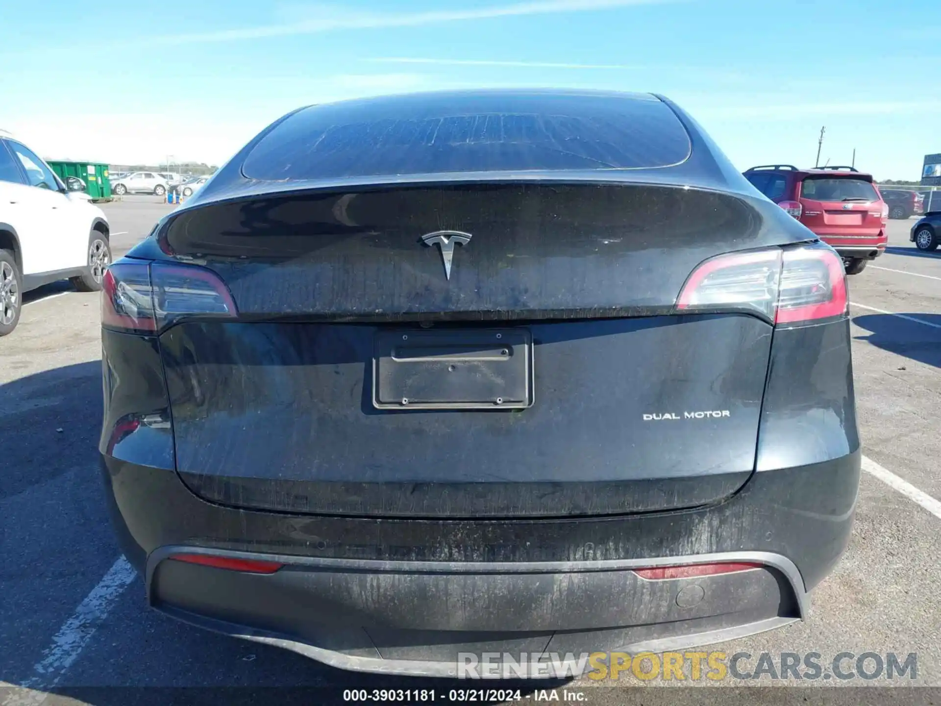 15 Photograph of a damaged car 7SAYGAEE6NF550338 TESLA MODEL Y 2022