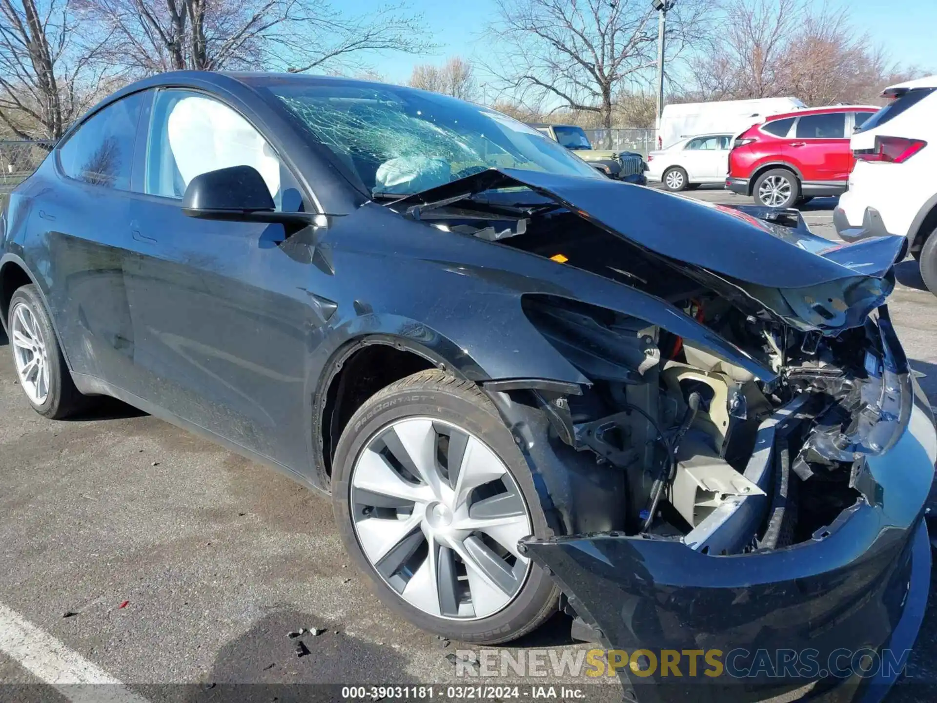 18 Photograph of a damaged car 7SAYGAEE6NF550338 TESLA MODEL Y 2022