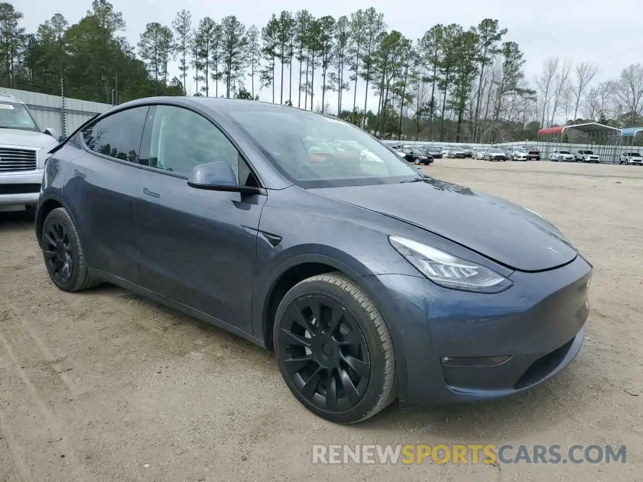 4 Photograph of a damaged car 7SAYGAEE6NF570055 TESLA MODEL Y 2022