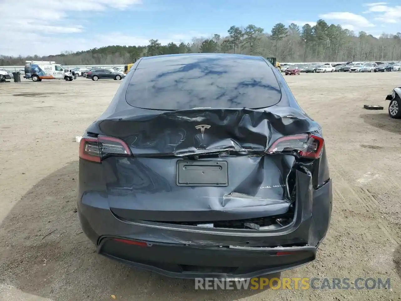 6 Photograph of a damaged car 7SAYGAEE6NF570055 TESLA MODEL Y 2022