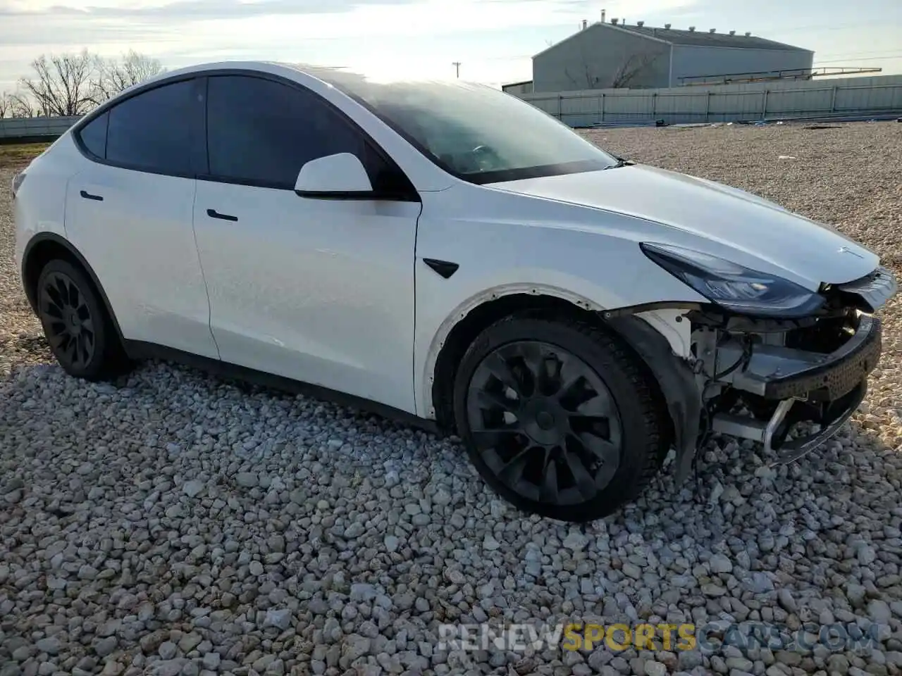 4 Photograph of a damaged car 7SAYGAEE7NF336216 TESLA MODEL Y 2022